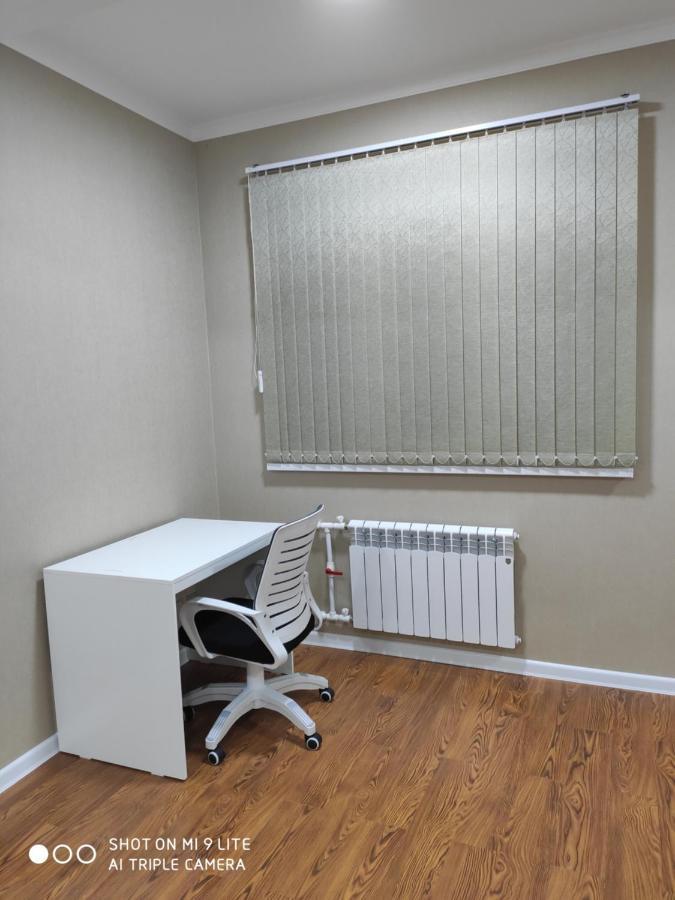 1-Bedroom Apartment In The Very City Center Tasjkent Exteriör bild